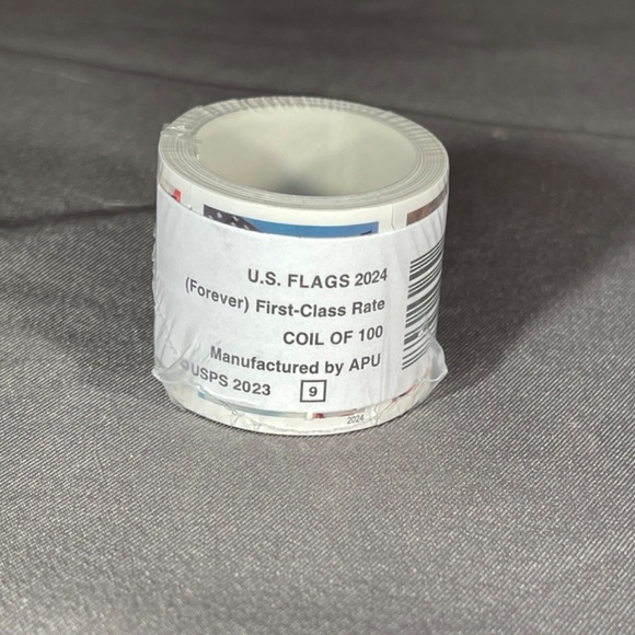 Forever Stamps 1 Roll Of 100 First Class USPS Stamp U.S. Flag Photo Postage - Picture 3 of 3